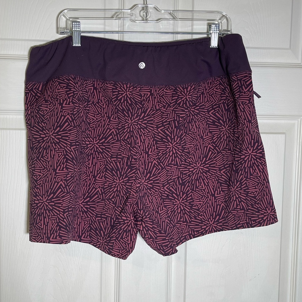 ZYIA Women's Geometric Athletic Shorts in Purple and Pink